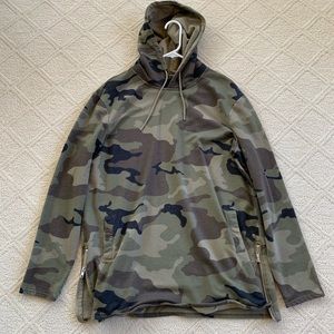 Pacsun Camo hoodie